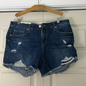 ** NEW WITH TAGS ** Seven 7 / 5 inch inseam weekend short / SIZE 8 /